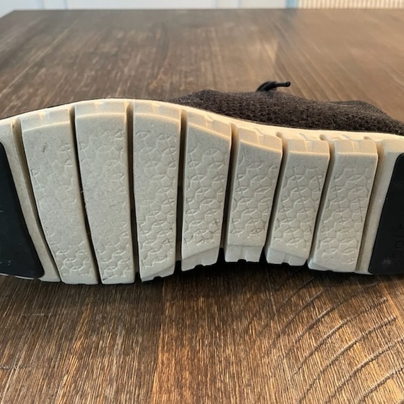 Cole Haan canvass zero grand 9.5 - Picture 4 of 4